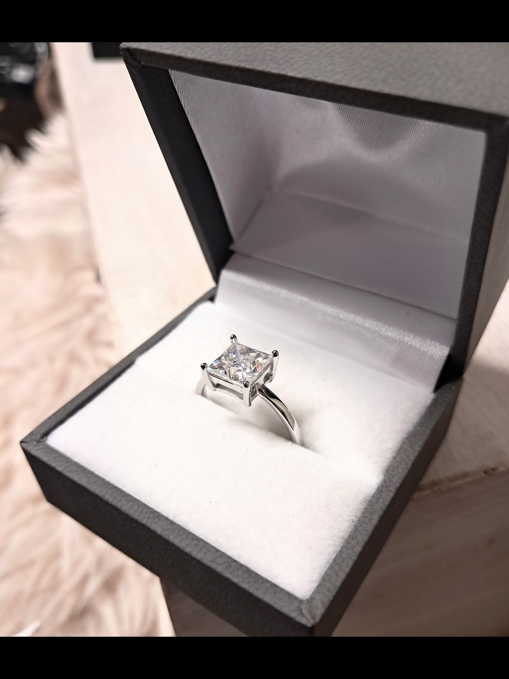 Stunning 2.0 Carat Princess Cut Moissanite Stone with GRA Certification NWT